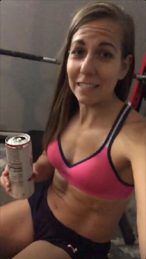 Ali Spagnola profile picture