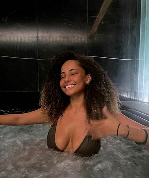 Amber Gill profile picture