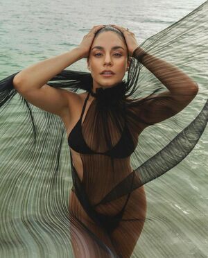 Camila Morrone profile picture