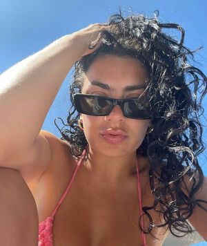 Charli XCX profile picture