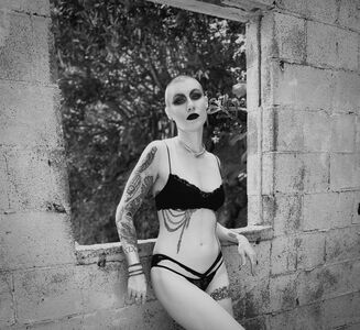Comicbookgirl19 profile picture