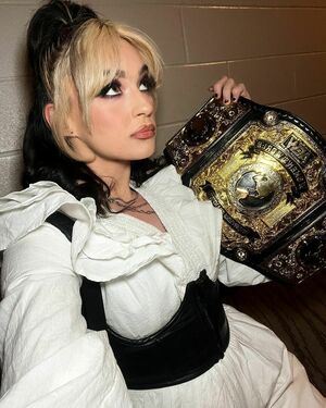 Jaime Hayter profile picture