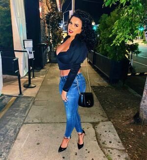Joy Taylor profile picture