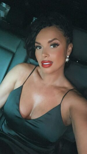 Joy Taylor profile picture
