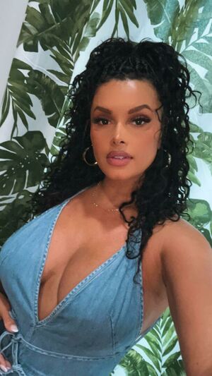 Joy Taylor profile picture