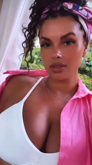 Joy Taylor profile picture