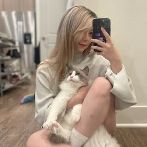 Júlia Nakamura profile picture