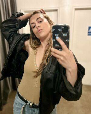 Lindsey Shaw profile picture