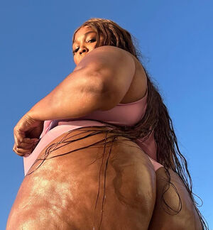 Lizzo profile picture