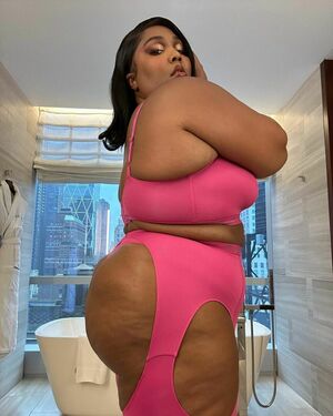 Lizzo profile picture