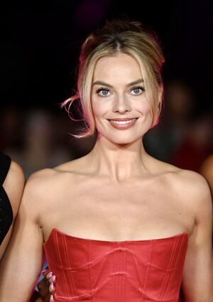 Margot Robbie profile picture