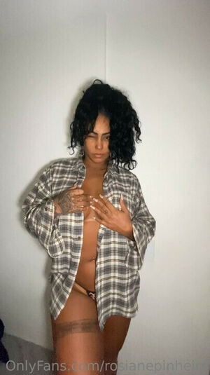 Rosiane Pinheiro profile picture