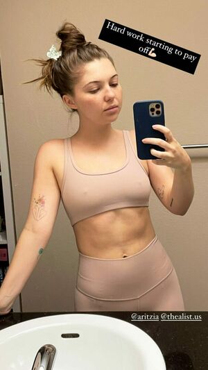Sammi Hanratty profile picture