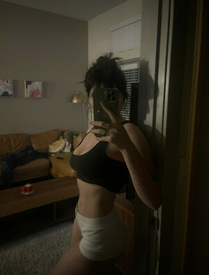 soph8983 profile picture