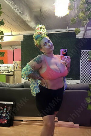 TheZombiUnicorn profile picture