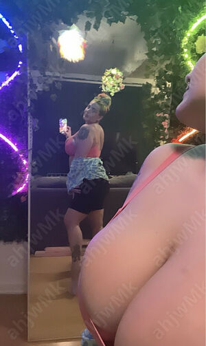 TheZombiUnicorn profile picture