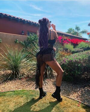 Violet Benson profile picture