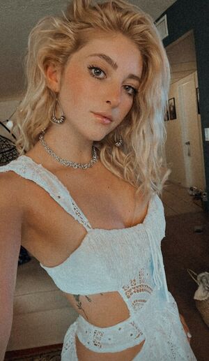 Willow Shields profile picture